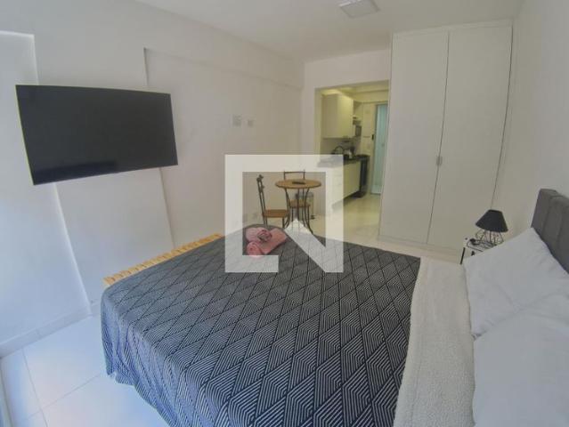 Kitnet aluguel em Região Imediata de São Paulo, Região Metropolitana de São Paulo