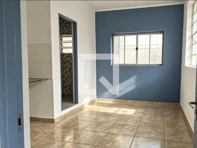 Kitnet aluguel em Região Imediata de São Paulo, Região Metropolitana de São Paulo