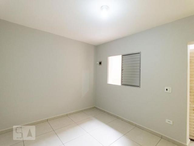 Kitnet aluguel em Região Imediata de São Paulo, Região Metropolitana de São Paulo