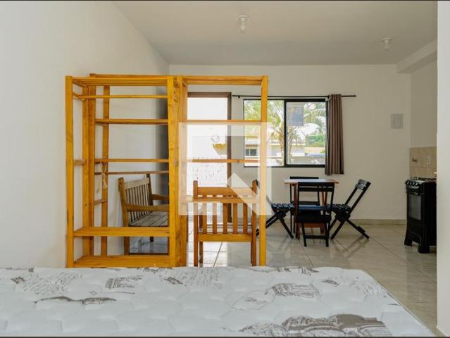 Kitnet aluguel em Região Geográfica Imediata de Florianópolis, Desterro