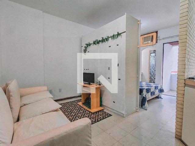 Kitnet aluguel em Candeal, Salvador