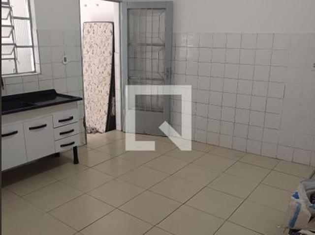 Kitnet aluguel em Vila Santa Cruz, Diadema