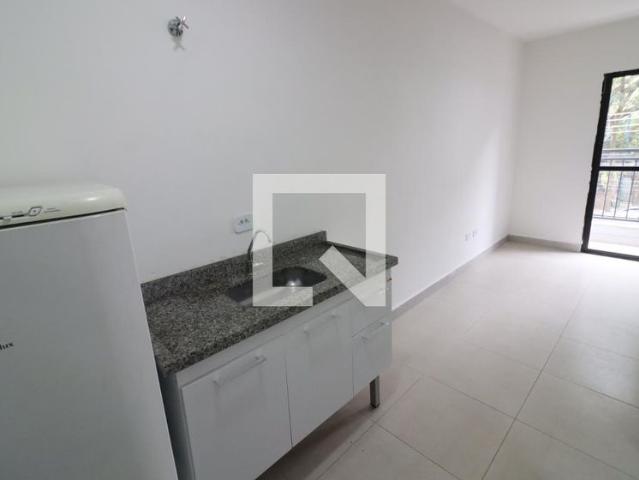 Kitnet aluguel em Região Imediata de São Paulo, Região Metropolitana de São Paulo