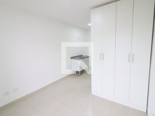 Kitnet aluguel em Região Imediata de São Paulo, Região Metropolitana de São Paulo