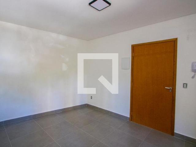 Kitnet venda em Região Imediata de São Paulo, Região Metropolitana de São Paulo