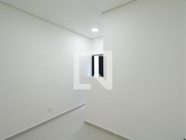 Kitnet aluguel em Região Imediata de São Paulo, Região Metropolitana de São Paulo