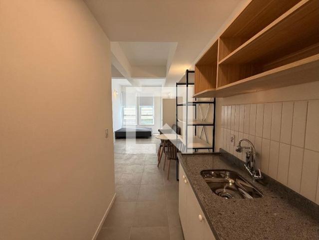 Kitnet aluguel em Região Imediata de São Paulo, Região Metropolitana de São Paulo