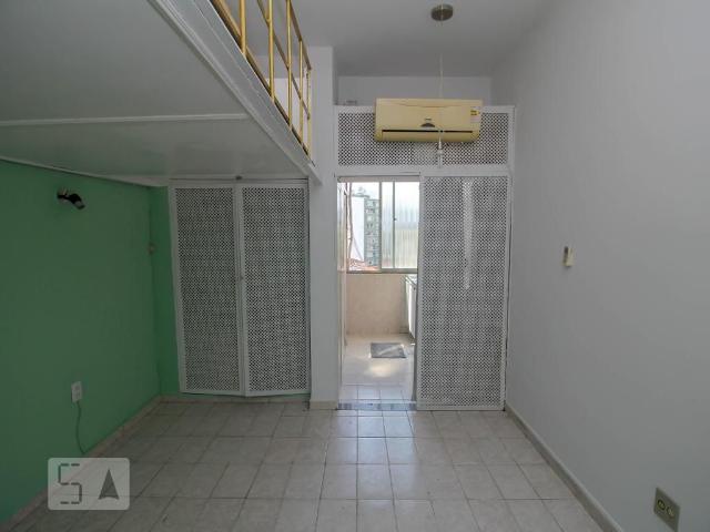 Kitnet aluguel em Região Geográfica Imediata do Rio de Janeiro, Região Metropolitana do Rio de Janeiro