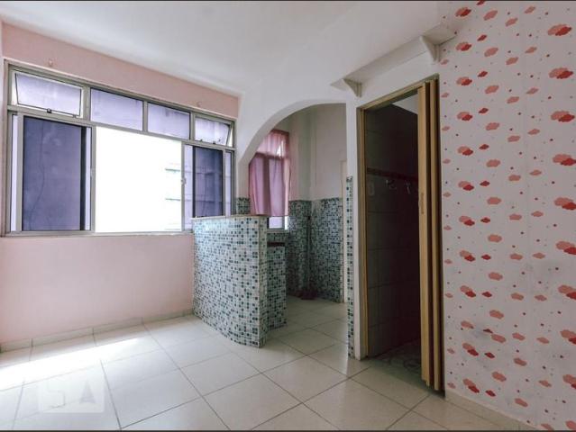 Kitnet aluguel em Região Geográfica Imediata de Salvador, Região Metropolitana de Salvador