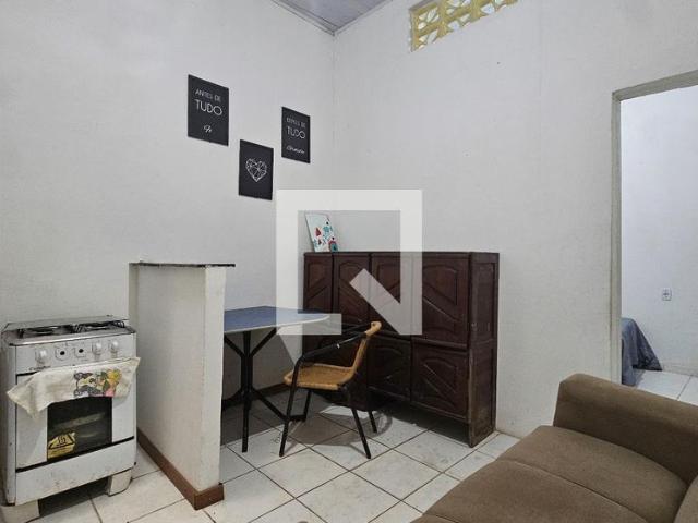 Kitnet aluguel em Região Geográfica Imediata de Salvador, Região Metropolitana de Salvador