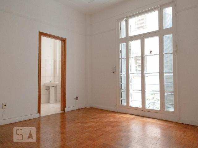 Kitnet aluguel em Região Imediata de São Paulo, Região Metropolitana de São Paulo