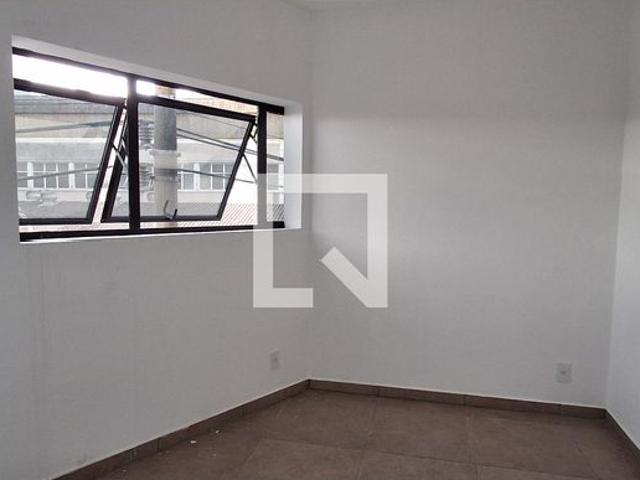 Kitnet aluguel em Região Imediata de São Paulo, Região Metropolitana de São Paulo