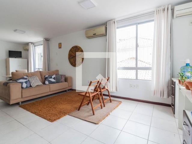 Kitnet aluguel em Coqueiros, Florianópolis