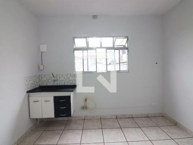 Kitnet aluguel em Região Imediata de São Paulo, Região Metropolitana de São Paulo