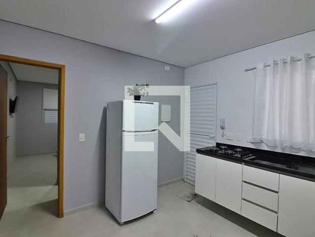 Kitnet aluguel em Região Imediata de São Paulo, Região Metropolitana de São Paulo