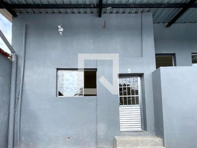 Kitnet aluguel em Esplanada, Belo Horizonte