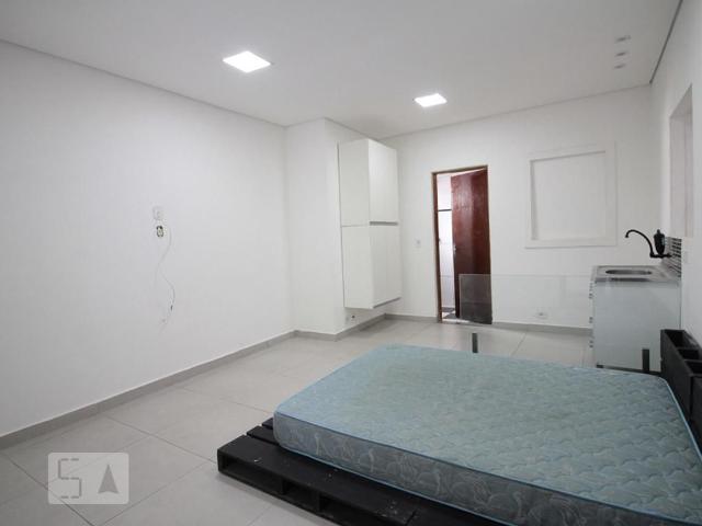Kitnet aluguel em Região Imediata de São Paulo, Região Metropolitana de São Paulo