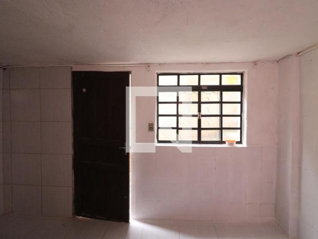 Kitnet aluguel em Região Imediata de São Paulo, Região Metropolitana de São Paulo
