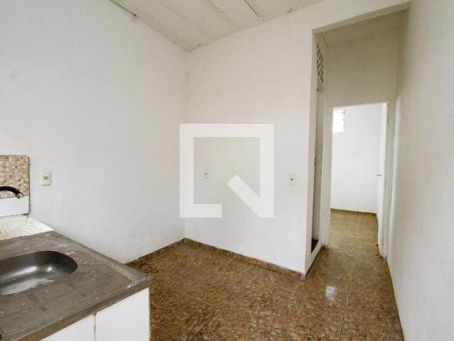 Kitnet aluguel em Condomínio Habitacional Henrique Silva Araújo, Belo Horizonte