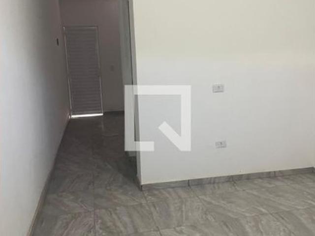 Kitnet aluguel em Região Imediata de São Paulo, Região Metropolitana de São Paulo