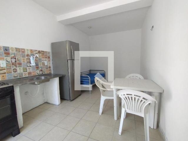 Kitnet aluguel em Região Geográfica Imediata de Florianópolis, Desterro