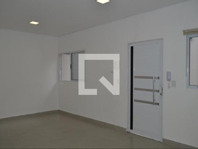 Kitnet aluguel em Região Imediata de São Paulo, Região Metropolitana de São Paulo