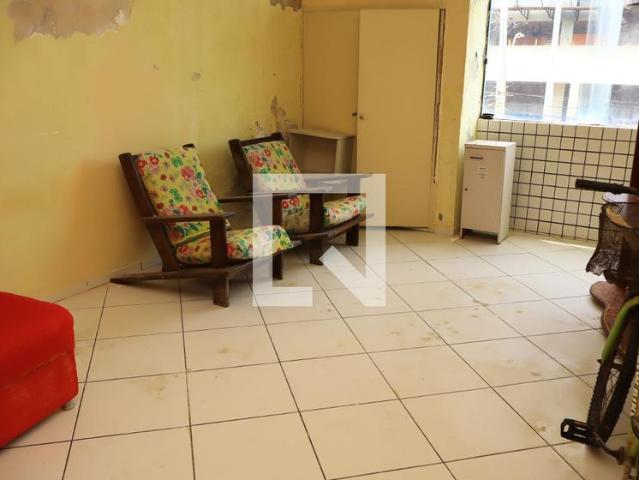 Kitnet aluguel em Região Geográfica Imediata de Salvador, Região Metropolitana de Salvador