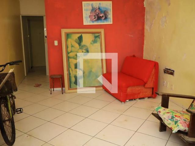 Kitnet aluguel em Região Geográfica Imediata de Salvador, Região Metropolitana de Salvador