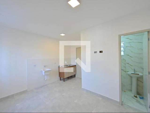 Kitnet aluguel em Região Imediata de São Paulo, Região Metropolitana de São Paulo