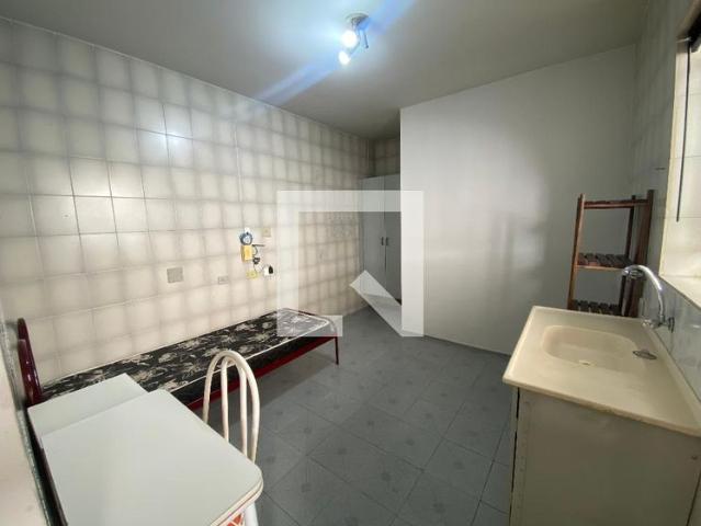 Kitnet aluguel em Região Imediata de São Paulo, Região Metropolitana de São Paulo