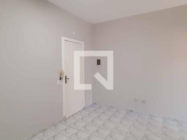 Kitnet aluguel em Região Imediata de São Paulo, Região Metropolitana de São Paulo