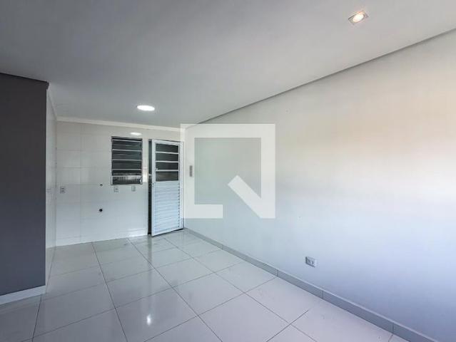 Kitnet aluguel em Região Imediata de São Paulo, Região Metropolitana de São Paulo