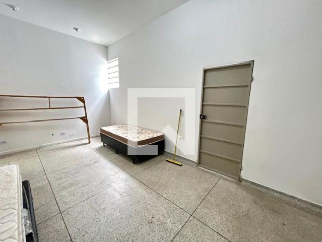 Kitnet aluguel em Região Imediata de São Paulo, Região Metropolitana de São Paulo