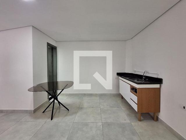 Kitnet aluguel em Região Imediata de São Paulo, Região Metropolitana de São Paulo