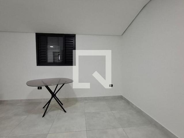 Kitnet aluguel em Região Imediata de São Paulo, Região Metropolitana de São Paulo