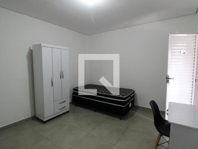 Kitnet aluguel em Região Imediata de São Paulo, Região Metropolitana de São Paulo