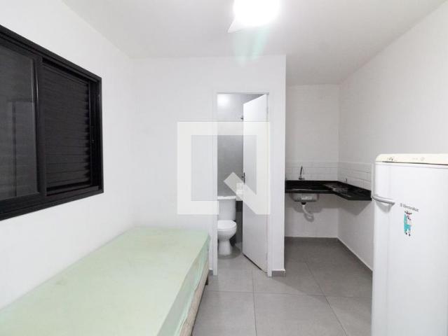 Kitnet aluguel em Região Imediata de São Paulo, Região Metropolitana de São Paulo