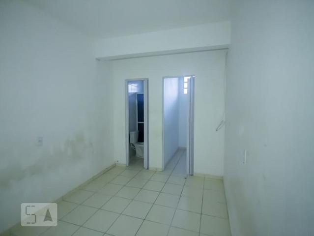 Kitnet aluguel em Rio Pequeno, São Paulo