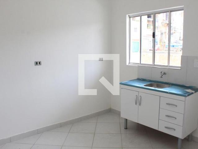 Kitnet aluguel em Região Imediata de São Paulo, Região Metropolitana de São Paulo