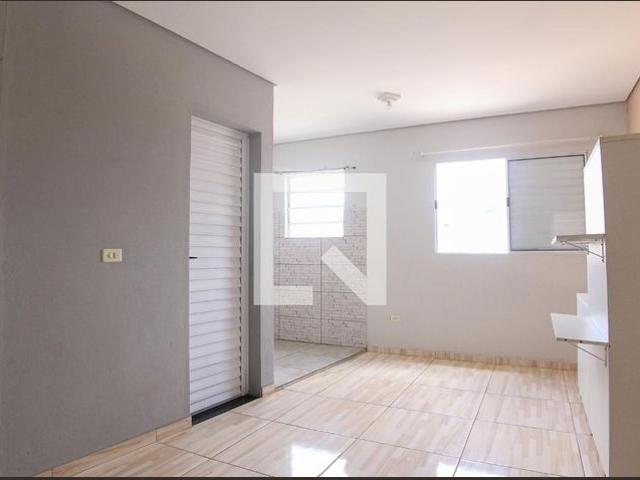 Kitnet aluguel em Região Imediata de São Paulo, Região Metropolitana de São Paulo
