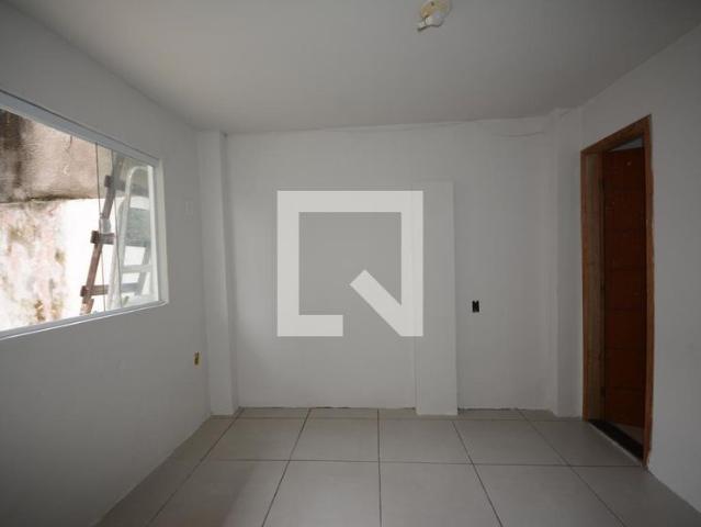 Kitnet aluguel em Região Geográfica Imediata do Rio de Janeiro, Região Metropolitana do Rio de Janeiro