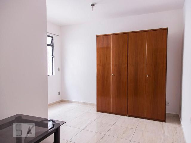 Kitnet aluguel em Região Geográfica Imediata de Belo Horizonte, Região Metropolitana de Belo Horizonte