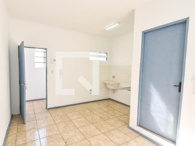 Kitnet aluguel em Região Imediata de São Paulo, Região Metropolitana de São Paulo