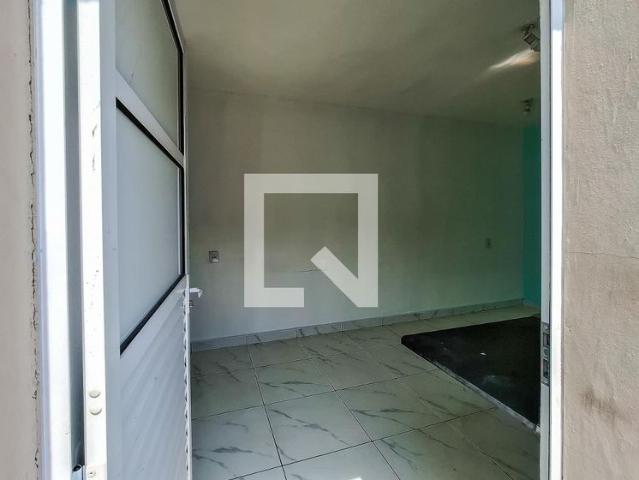 Kitnet aluguel em Região Imediata de São Paulo, Região Metropolitana de São Paulo