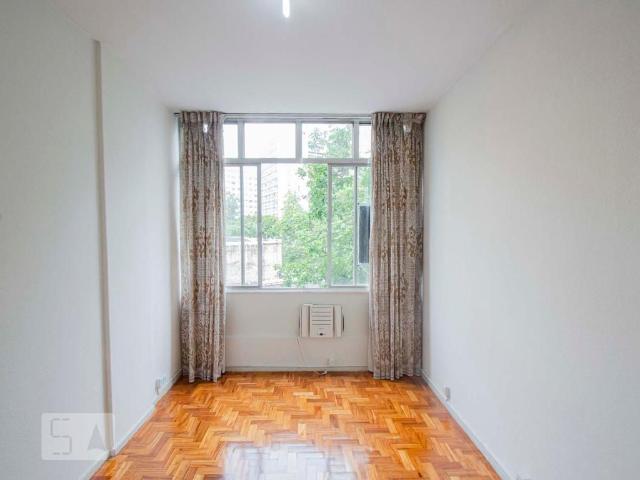 Kitnet aluguel em Região Geográfica Imediata do Rio de Janeiro, Região Metropolitana do Rio de Janeiro