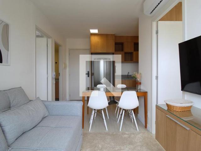 Kitnet aluguel em Indianópolis, São Paulo