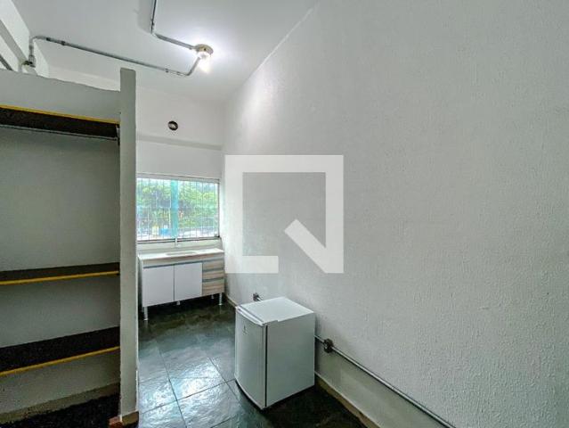 Kitnet aluguel em Região Imediata de São Paulo, Região Metropolitana de São Paulo