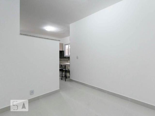 Kitnet aluguel em Região Imediata de São Paulo, Região Metropolitana de São Paulo