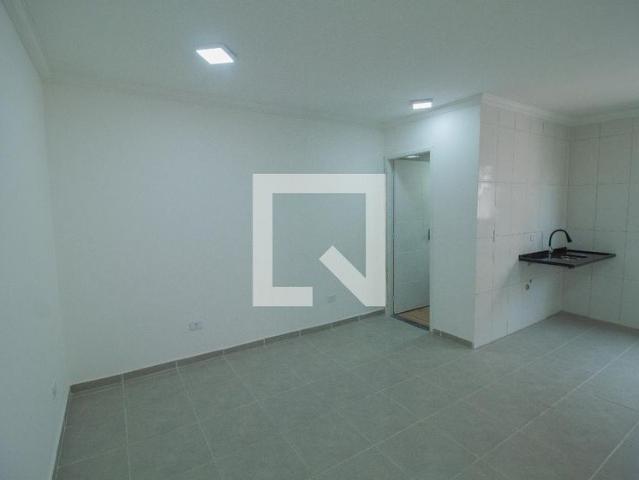 Kitnet aluguel em Região Imediata de São Paulo, Região Metropolitana de São Paulo
