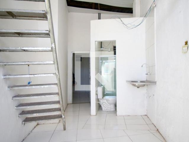 Kitnet aluguel em Região Geográfica Imediata de Salvador, Região Metropolitana de Salvador